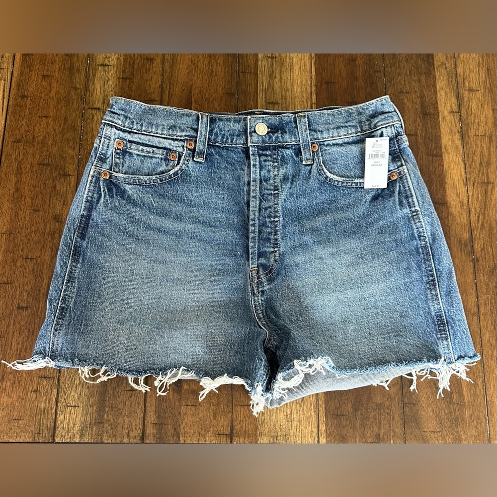 GAP Cheeky Short Sky High (Size 30)